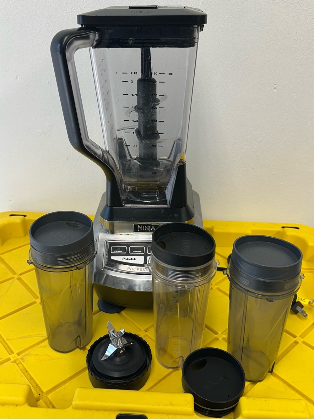 Ninja Professional 120 Volts Blender Model BL780CO